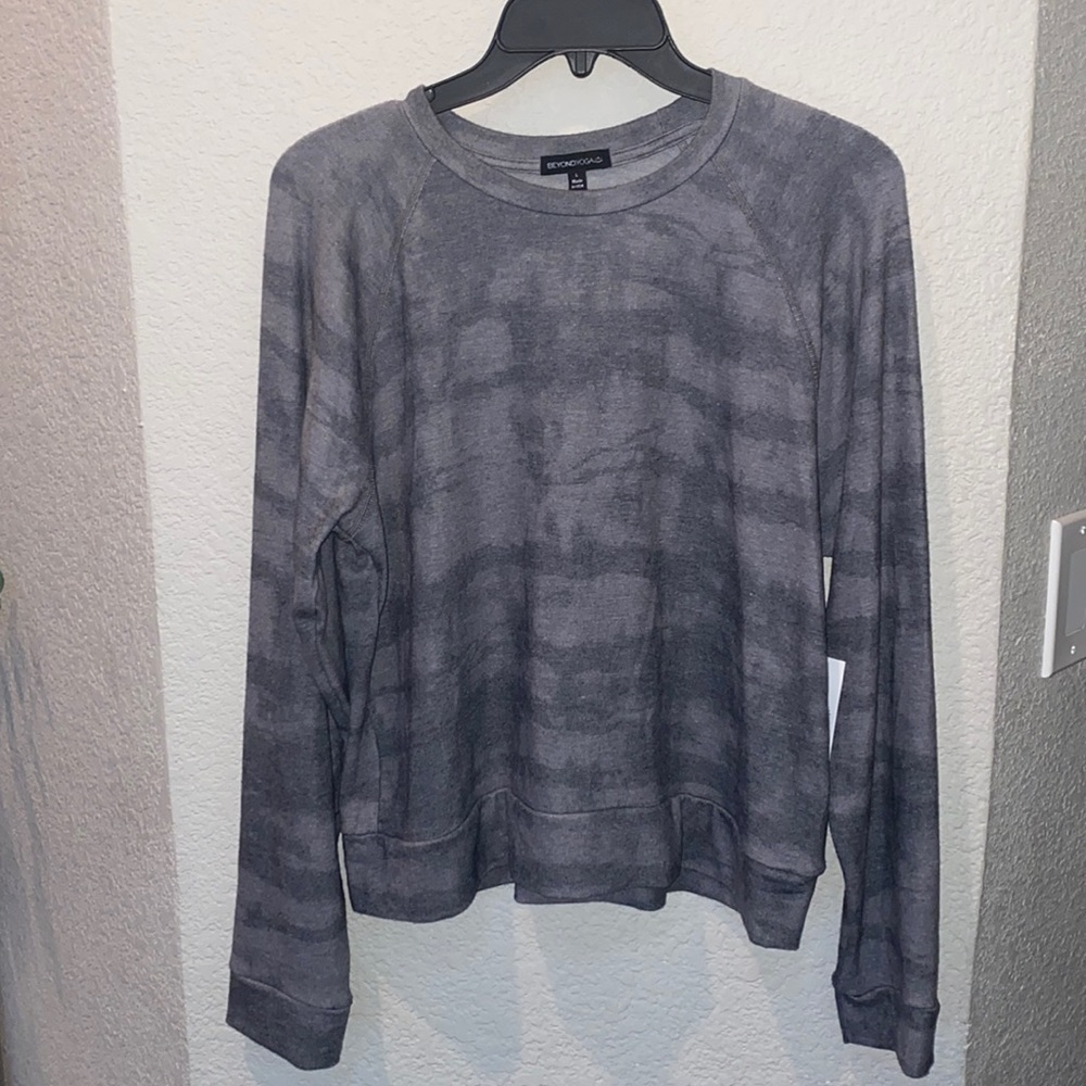 Beyond Yoga Favorite Raglan Crew Neck Pullover Size Large NWT